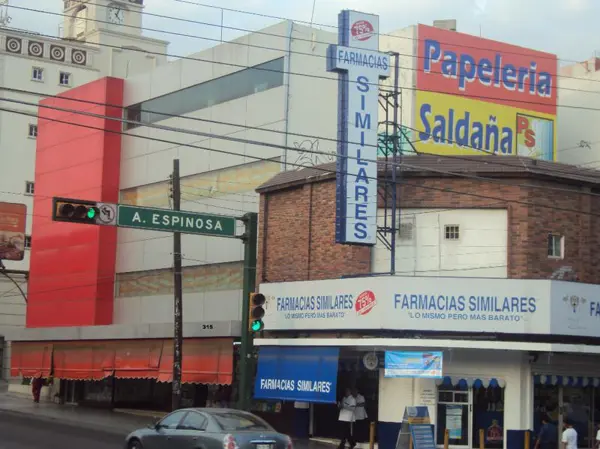 Edificio en renta en Centro, Monterrey — foto 2 de 3