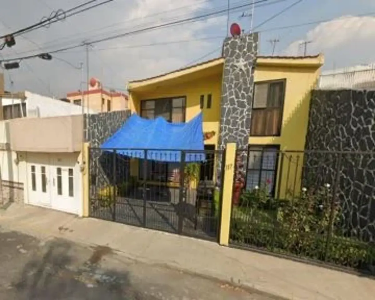 Casa en venta en San Juan de Aragon, Gustavo A. Madero — foto 1 de 13