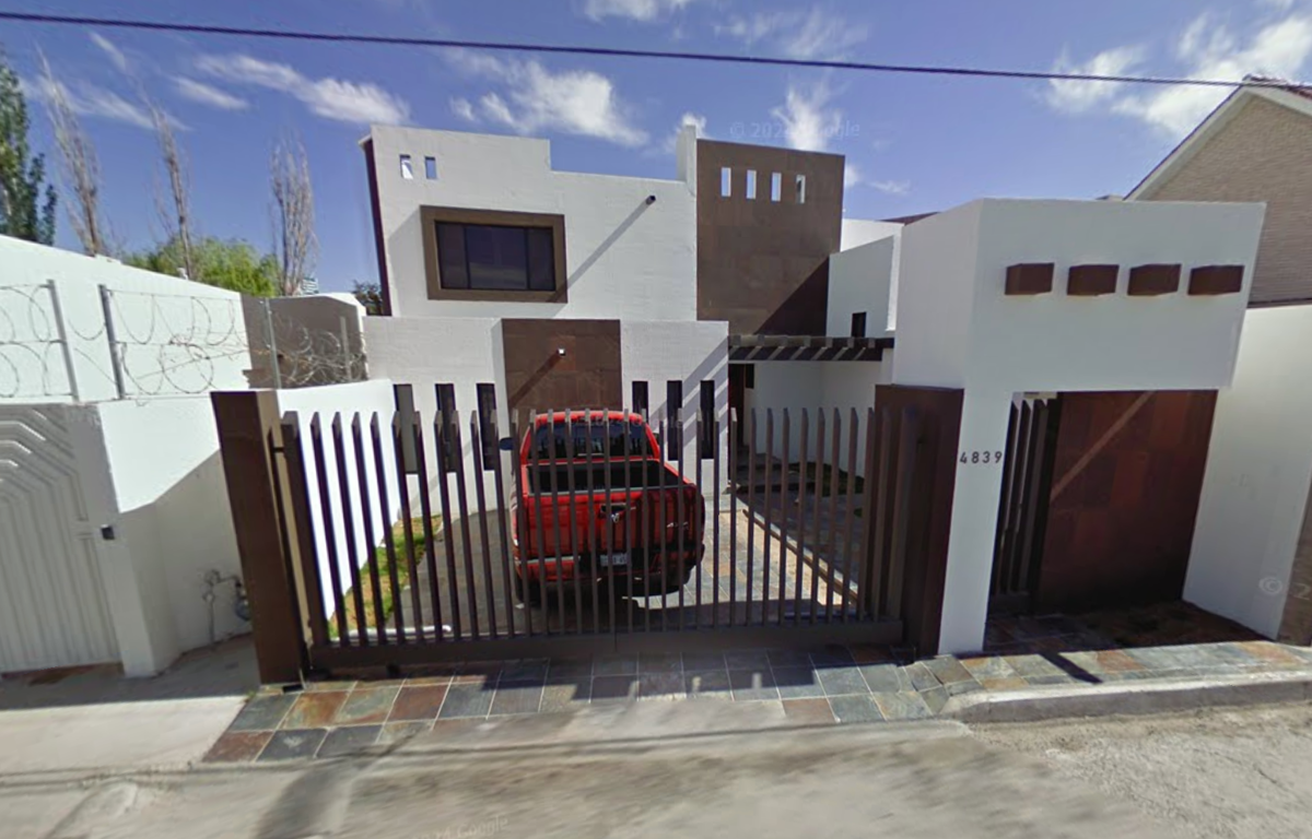 Casa en venta en Los Pinos, Juárez — foto 1 de 10
