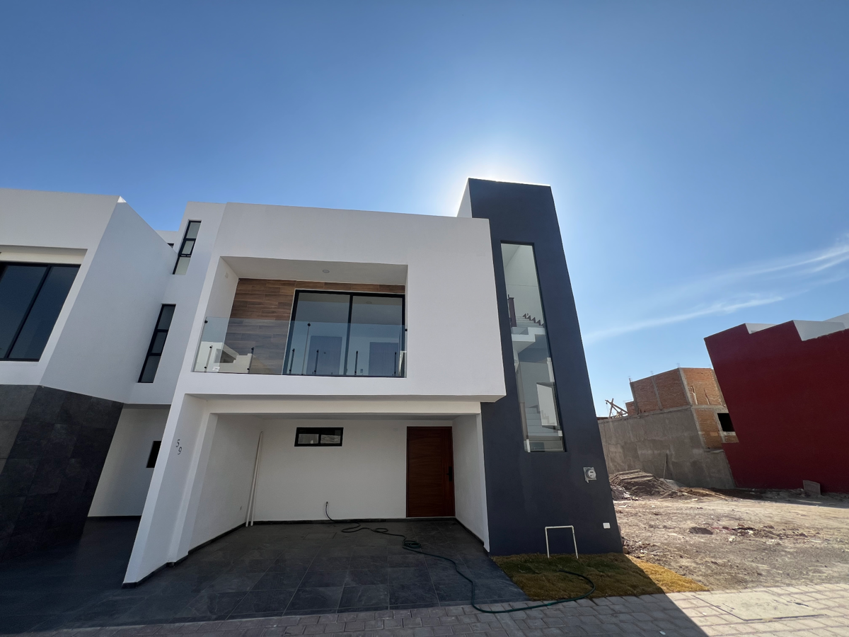 Casa en venta en Santa Barbara Almoloya, San Pedro Cholula — foto 1 de 38