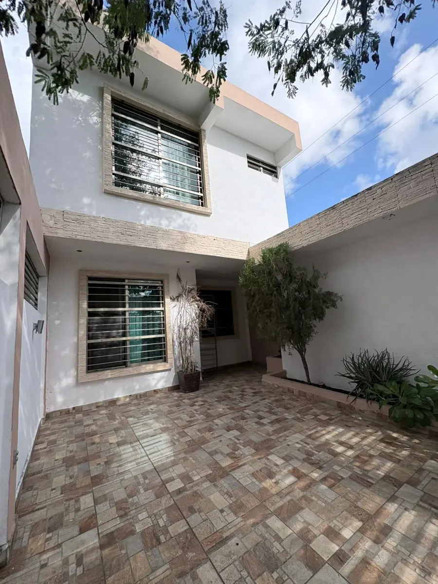Casa en venta en Supermanzana 210, Benito Juárez — foto 1 de 25