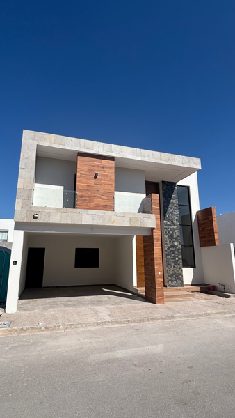 Casa en venta en Los Viñedos, Torreón — foto 2 de 43