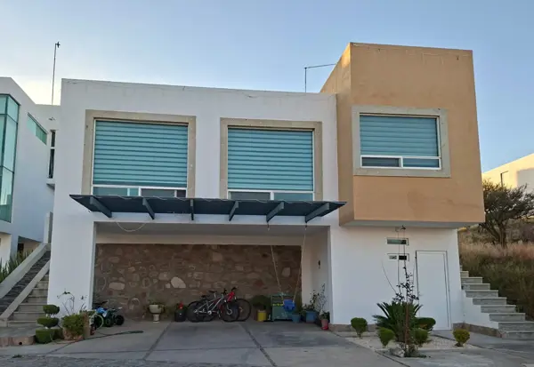 CASA EN VENTA EN SAN JUAN DEL RIO, QUERETARO