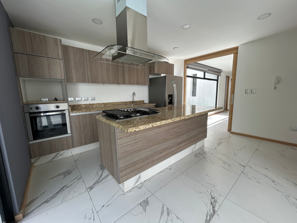 Casa en venta en Lomas de Angelópolis, San Andrés Cholula — foto 3 de 38
