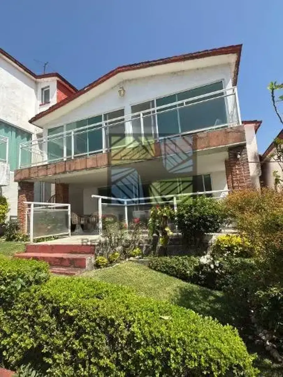 Casa en venta en Lomas de Cortes, Cuernavaca — foto 1 de 14
