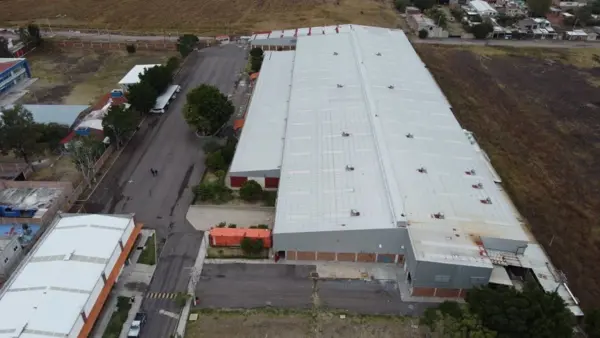 Gran promocion en renta nave industrial en Guanajuato — foto 1 de 3