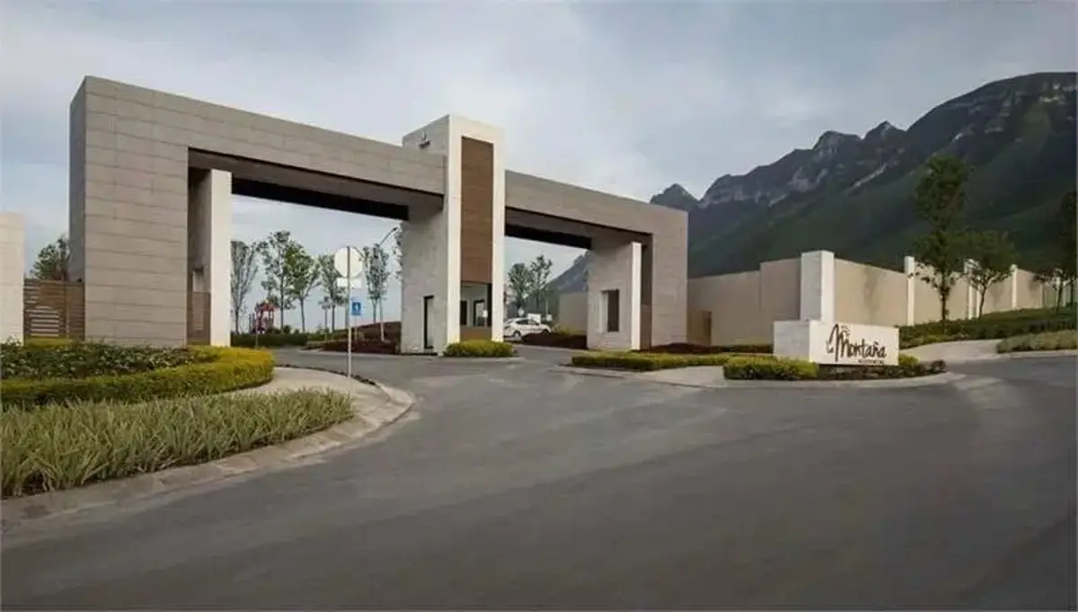 Terreno en venta en La Montaña, García — foto 1 de 5
