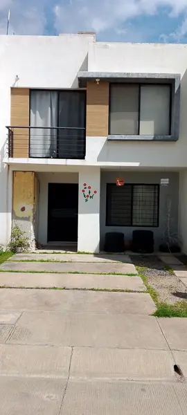 Hermosa casa en Villa Atarjea