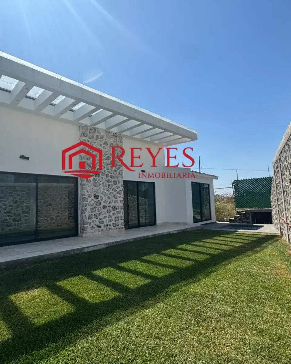 Casa en venta en Lomas de Cocoyoc, Atlatlahucan — foto 1 de 17