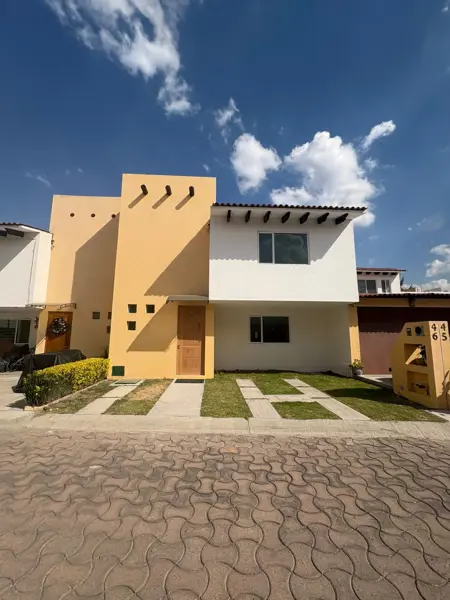 Casa en el corazón de Querétaro en venta: ubicación privilegiada en El Pueblito Centro