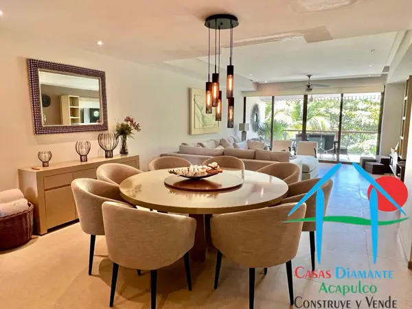 Departamento en venta con 4 recámaras y terraza con vista a las áreas comunes