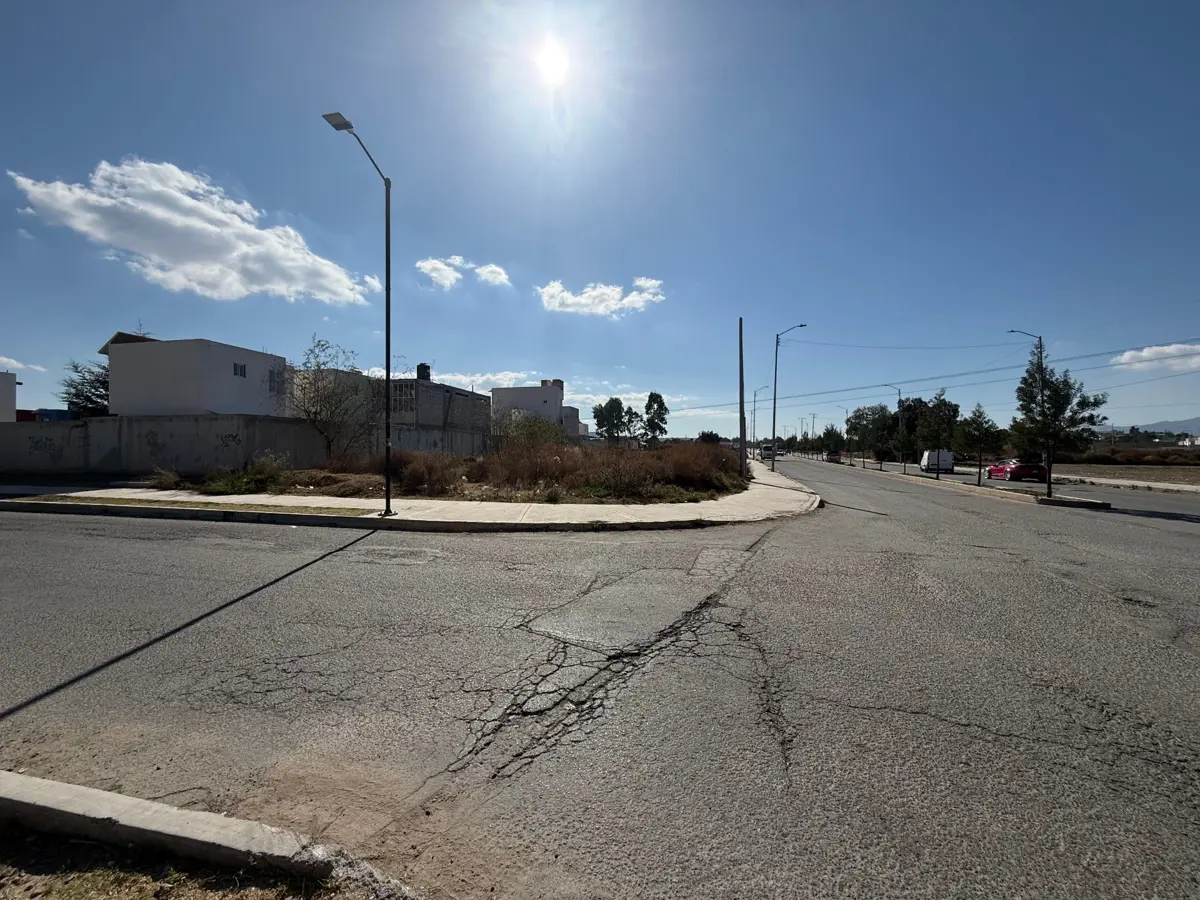 Terreno en renta en Santa María la Calera, Mineral de la Reforma — foto 1 de 12