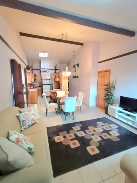 CASA AMUEBLADA $900 DLLS EN RENTA AMUEBLADA TOTAL, EN LOS OLIVOS A 1 CALLE DE LOMAS HIPODROMO A 3 MI