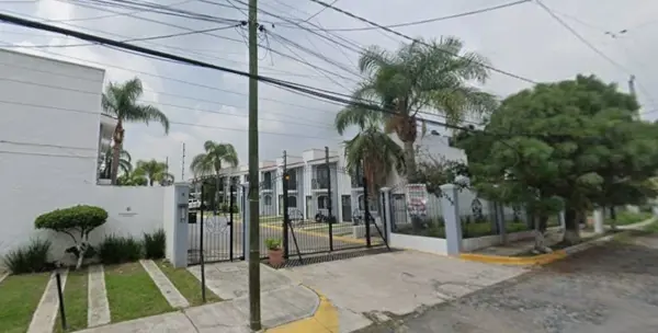 Casa en venta en Jardines de Ixtepete, Zapopan — foto 3 de 11