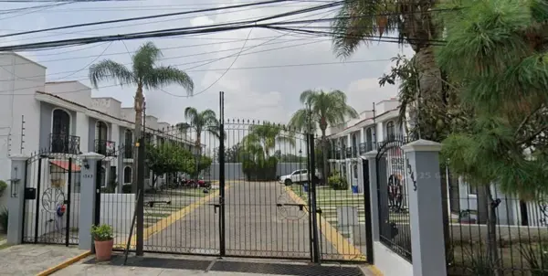 Casa en venta en Jardines de Ixtepete, Zapopan — foto 2 de 11