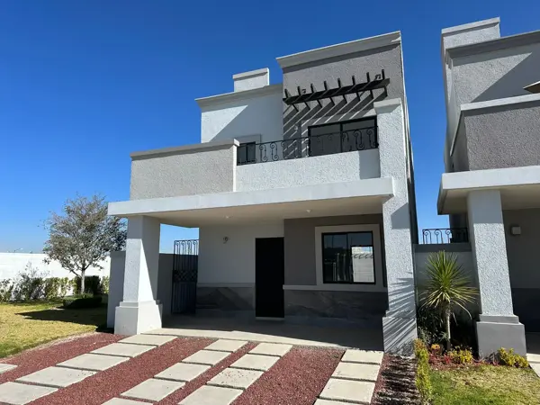 Casa de 3 Recámaras a 30 Mins del AIFA | Construcción Tradicional | Privada