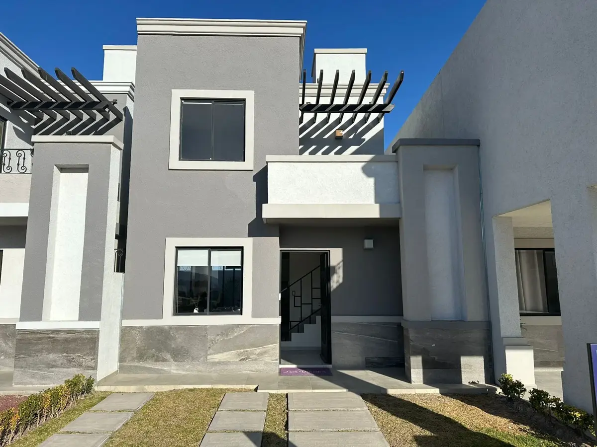 Casa en venta en Real Toledo, Pachuca de Soto — foto 1 de 17