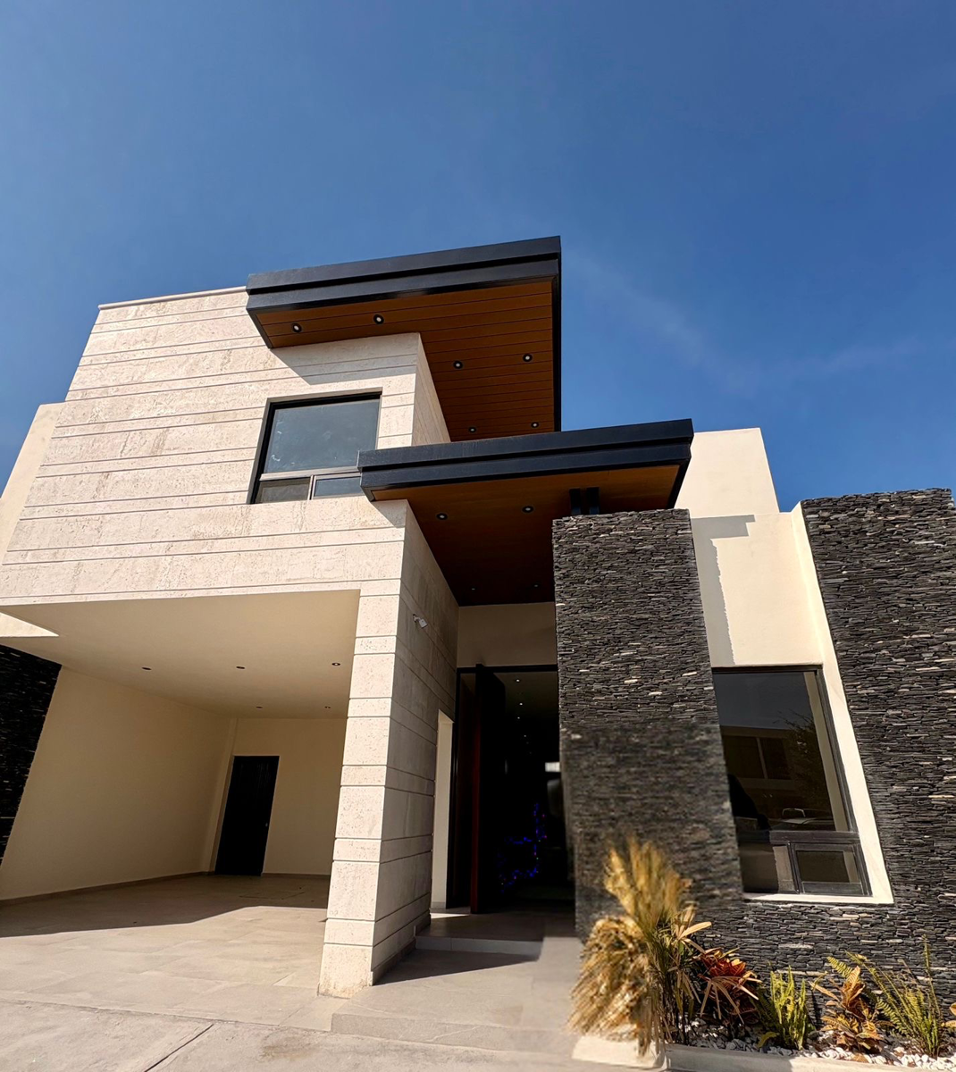 Casa en venta en Torrecillas y Ramones, Saltillo — foto 1 de 17