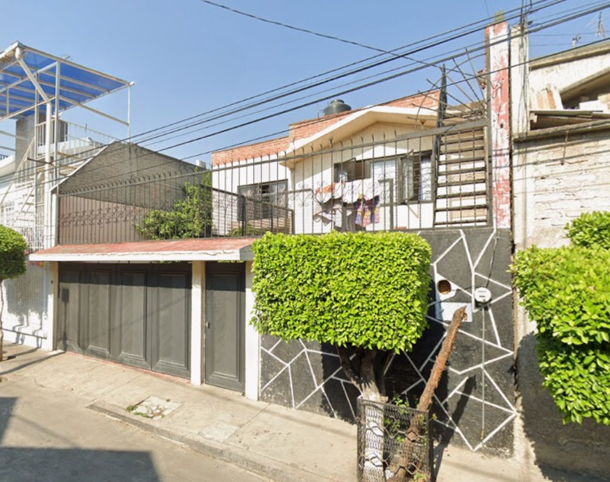 Casa en venta en San Juan Xalpa, Iztapalapa — foto 1 de 24