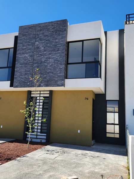 Casa en Venta en Morelia en Fraccionamiento Cerrado con Amenidades