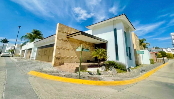 Casa en venta en Jardines del Campestre, León — foto 2 de 17