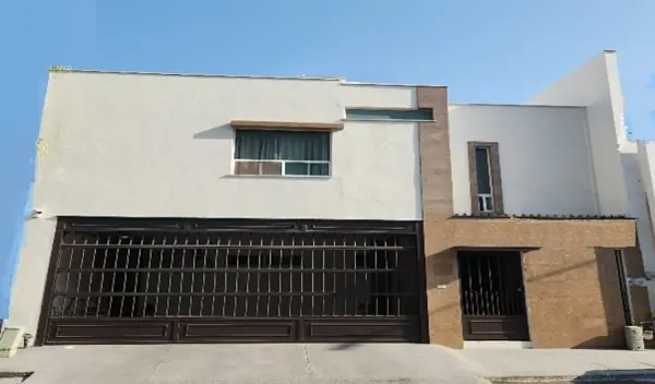 Casa en Venta en Cumbres Elite, Monterrey - Oportunidad de Inversión