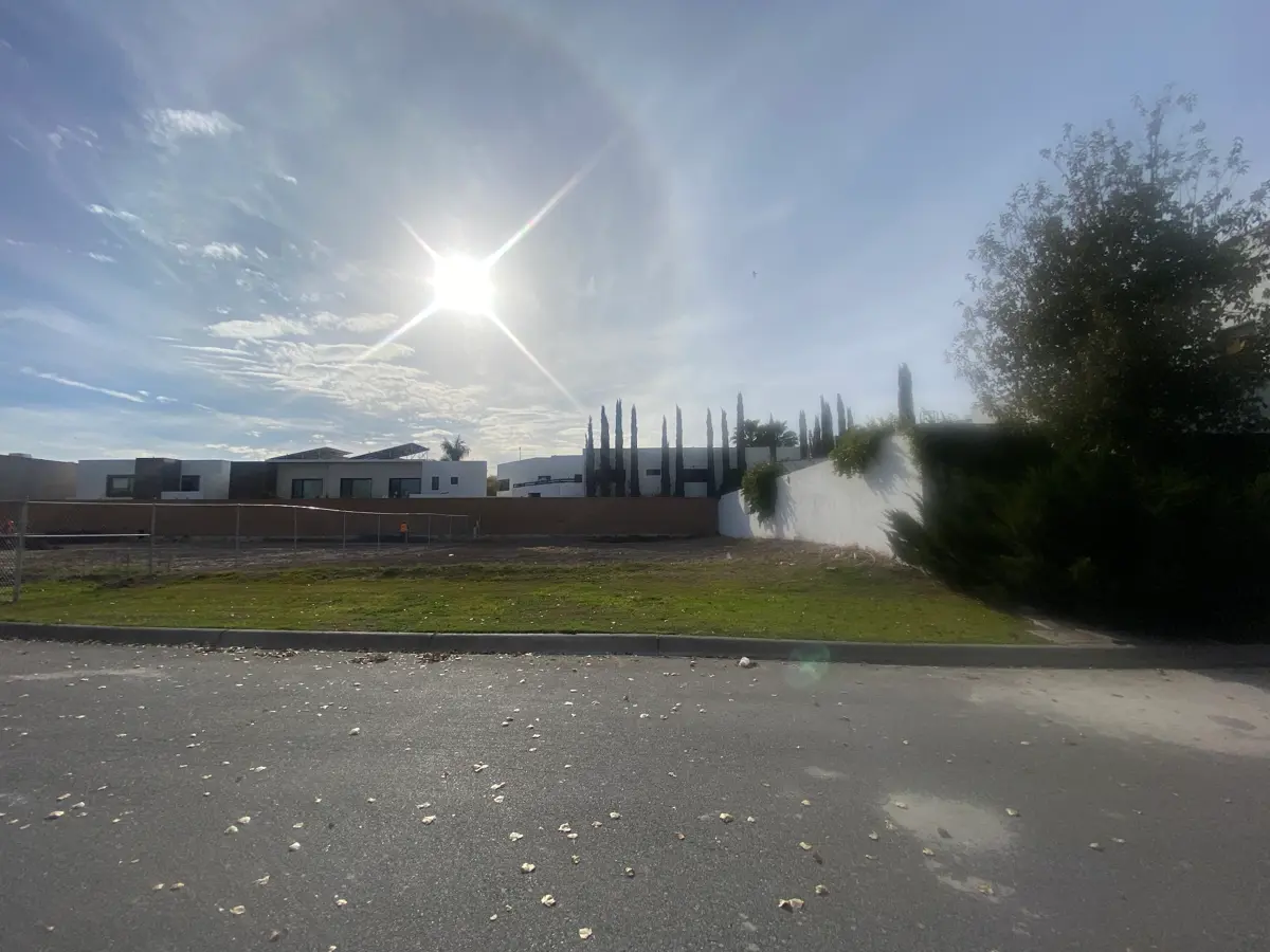 Vista 2 de TERRENO RESIDENCIAL EN VENTA – LAS VILLAS