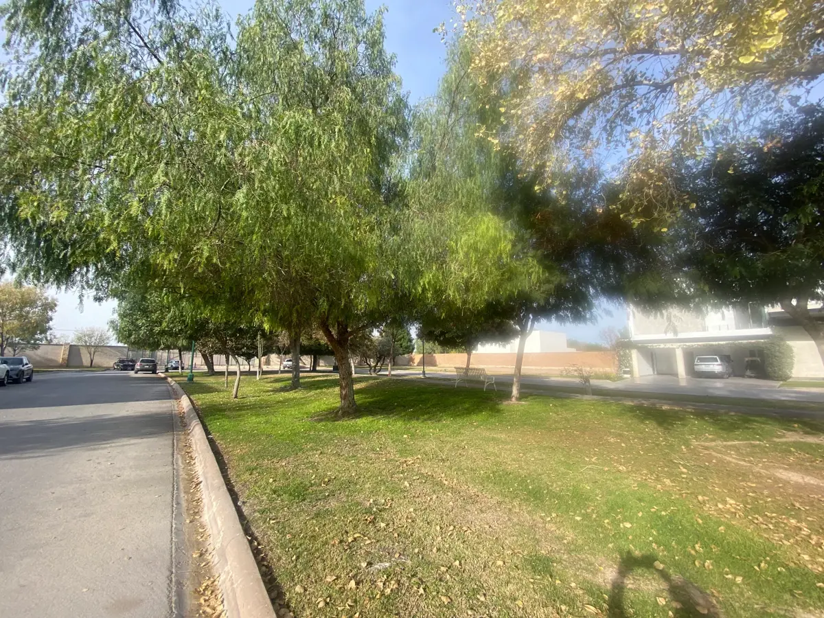 Vista 5 de TERRENO RESIDENCIAL EN VENTA – LAS VILLAS