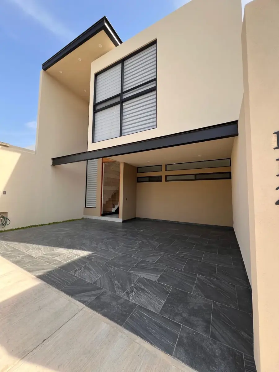 Casa en venta en Sierra Nogal, León — foto 1 de 13