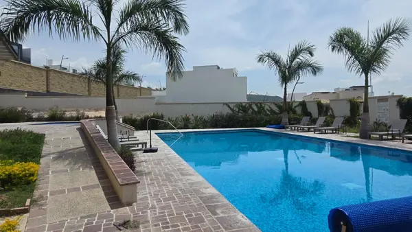 Casa en Venta en Lomas Punta del Este, León - Moderna Residencia en Exclusivo Condominio