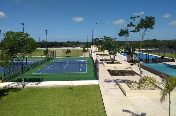 Lote de 600m2 Frente al Parque en Privada Residencial con Amenidades