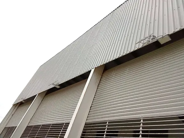 Bodega nueva 1000m2, facil acceso, area de amniobras, oficinas 200m2,altura 6m. Riviera Veracruzana