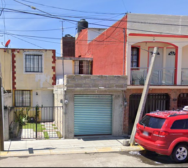 Casa en venta en Villas Santín, Toluca — foto 3 de 5