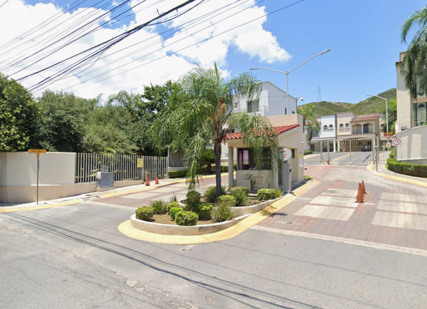 Casa en venta en Haciendas de la Sierra, San Pedro Garza García — foto 2 de 11