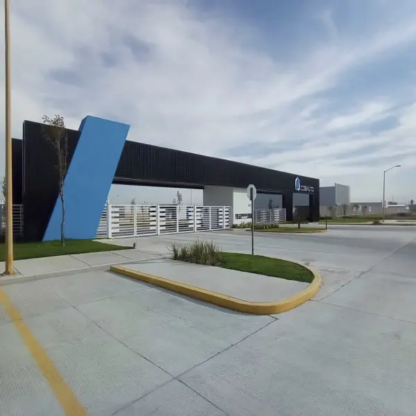 RENTA / 2 TERRENOS COMERCIAL, INDUSTRIAL O DE SERVICIOS