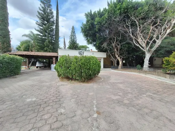 Casa en venta en Colinas del Bosque 1a Sección, Corregidora — foto 2 de 16