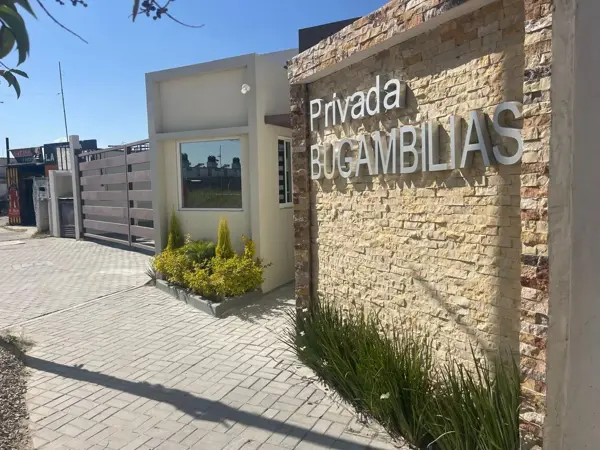 EXCLUSIVOS DEPARTAEMTNOS SOBRE AVENIDA PRINCIPAL!!!