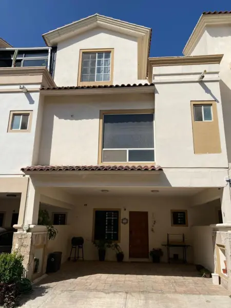 Casa en venta en Pedregal la Huasteca, Santa Catarina — foto 2 de 35