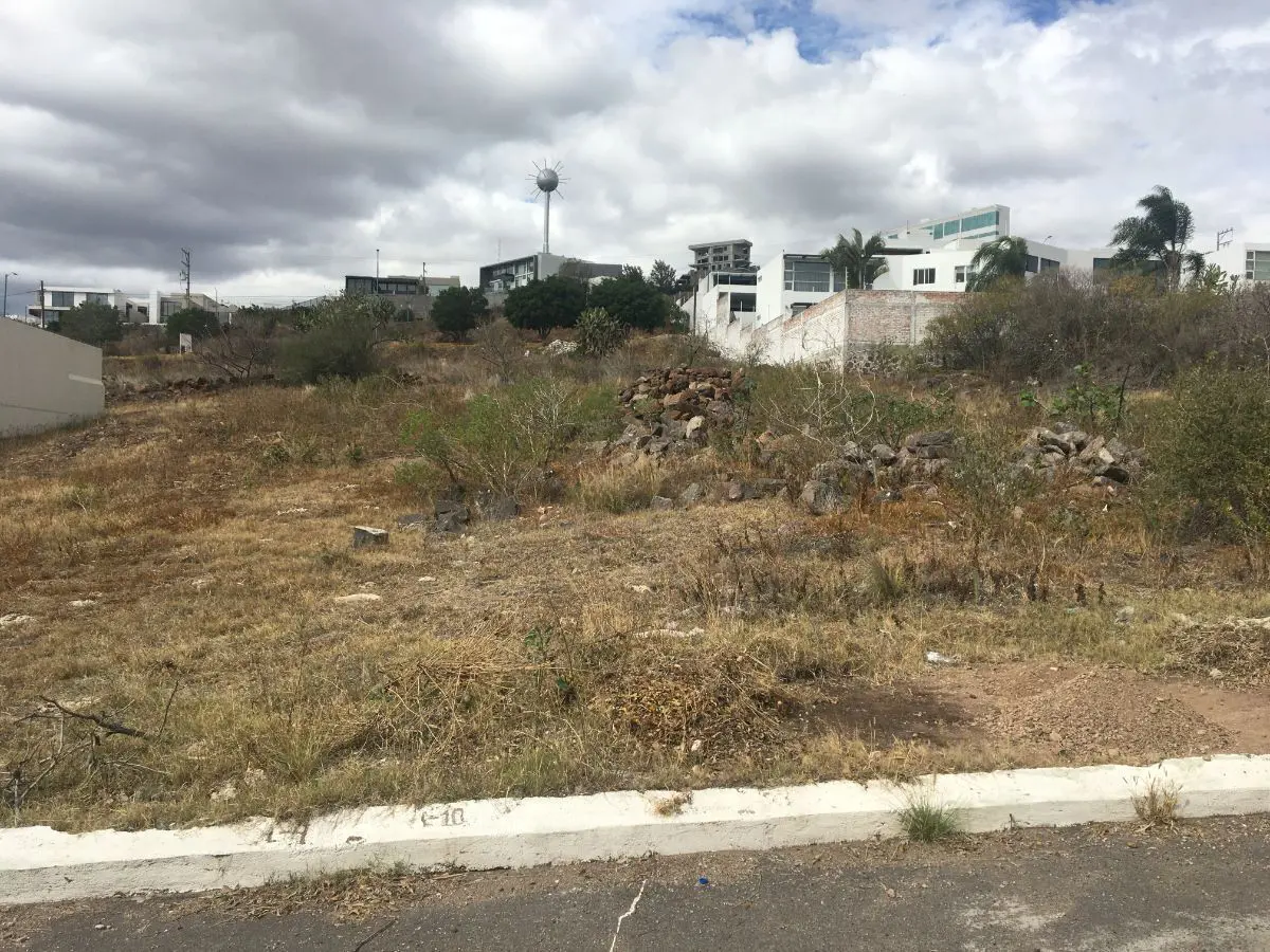 Terreno en venta en Villas de Irapuato, Irapuato — foto 1 de 3