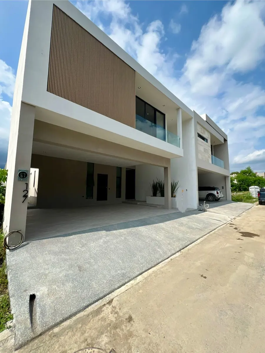 Casa en venta en Amorada Privada Residencial, Santiago — foto 1 de 16