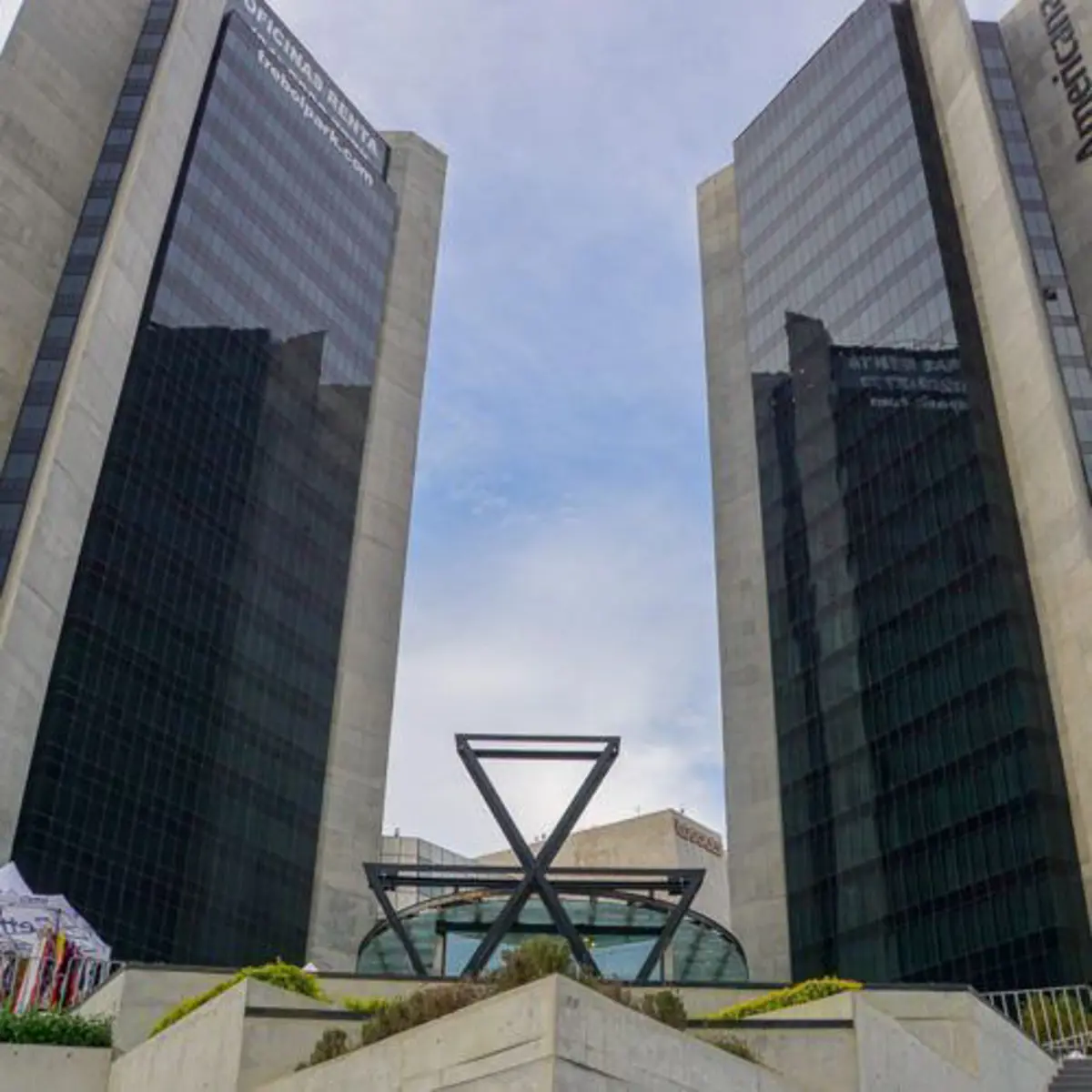 Oficina en renta en Del Valle Oriente, San Pedro Garza García — foto 1 de 13