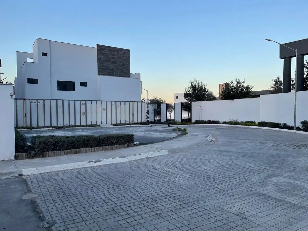 Terreno en venta en Porto Cumbres, García — foto 1 de 4