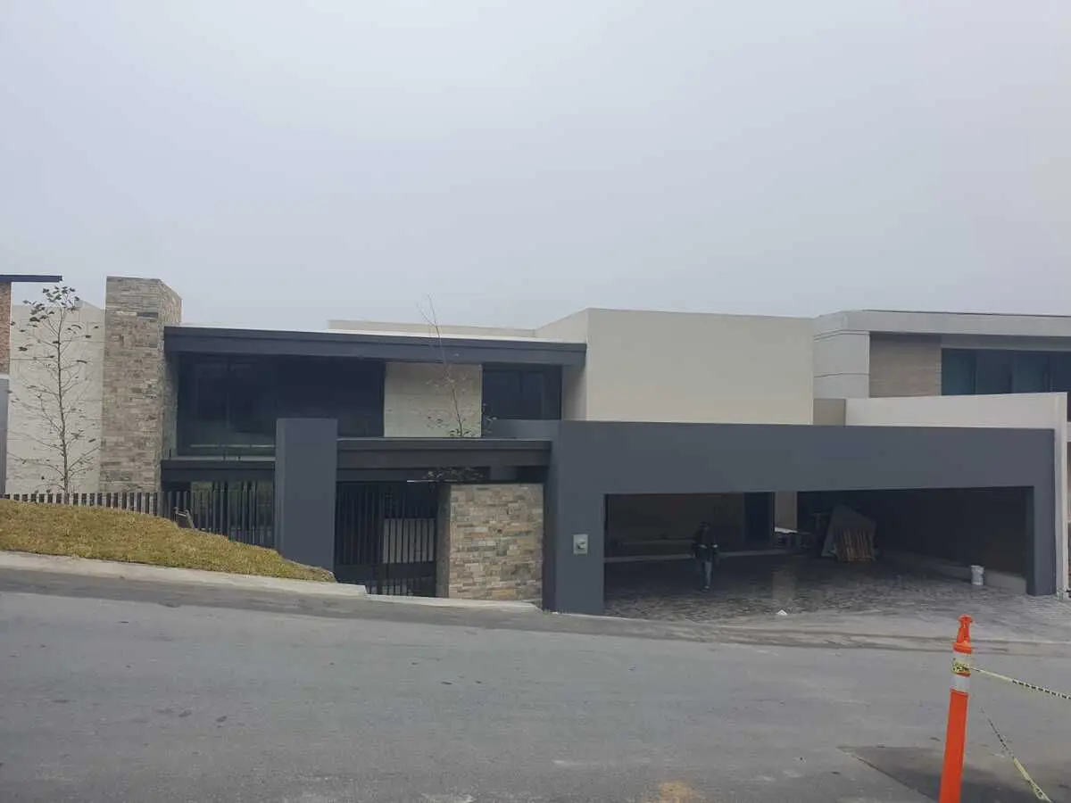 Casa en venta en Sierra Alta, Monterrey — foto 1 de 17