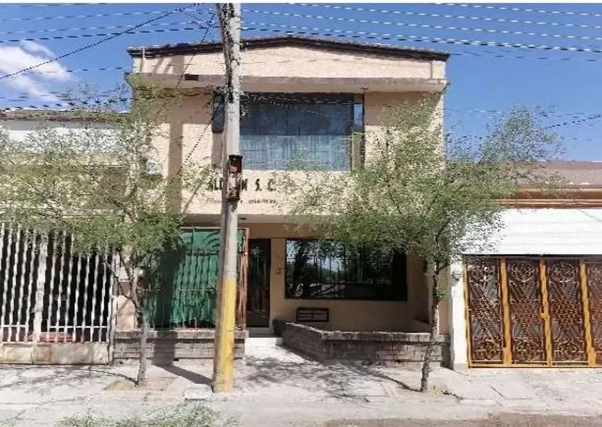 Oficina en Venta entre Torreón y Gómez. Equipada con Paneles Solares Oficina en Venta entre Torreón y Gómez. Equipada con Paneles Solares