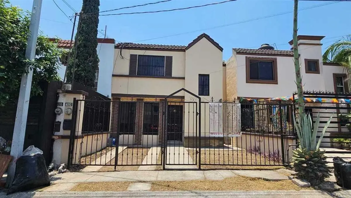 Casa en venta en Misión Cumbres 2 Sector, Monterrey — foto 1 de 14
