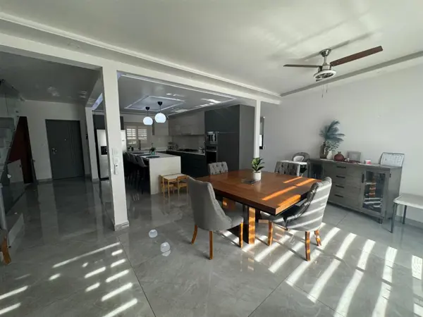 CASA EN VENTA EN PEDREGAL DE LA SILLA, MONTERREY, 3 RECÁMARAS, 300 M² DE CONSTRUCCIÓN