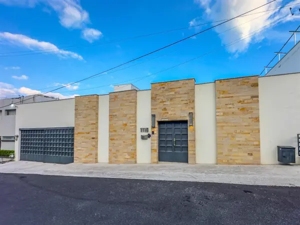 CASA EN RENTA EN LOMAS DEL VALLE