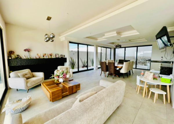 Casa en venta en Zanda, León — foto 2 de 7