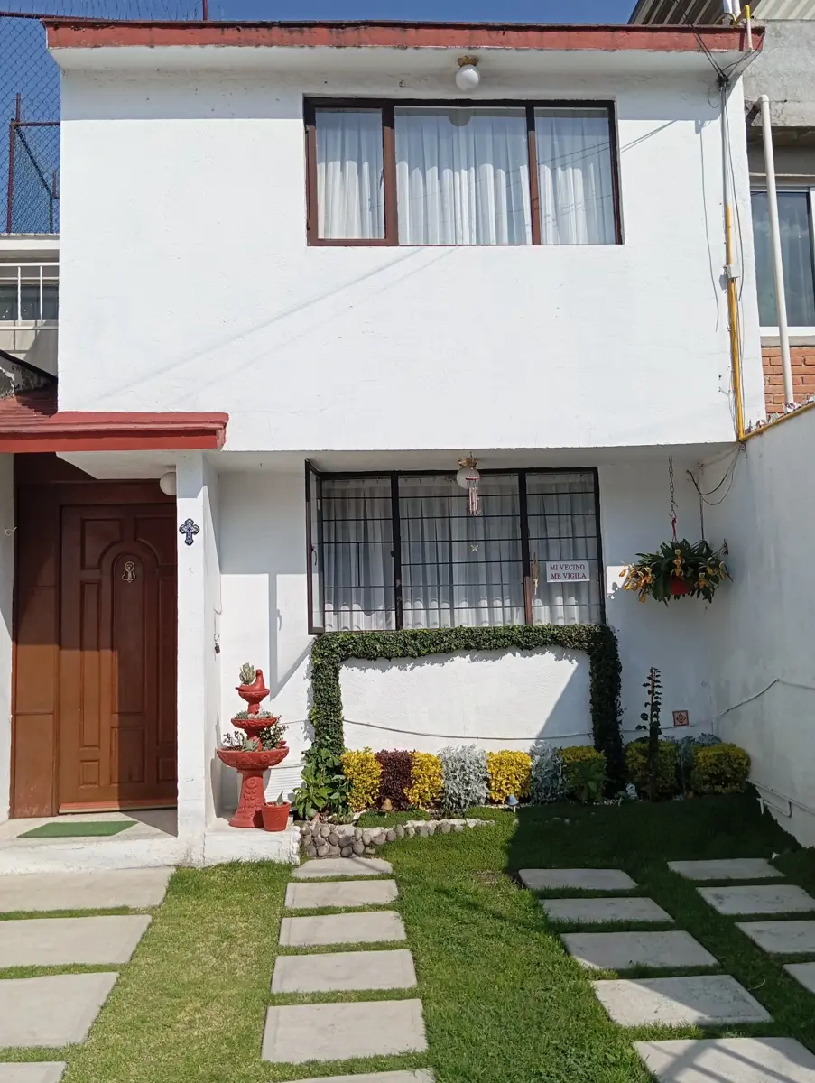 Casa en venta en Dr. Jorge Jiménez Cantú, Metepec — foto 1 de 24