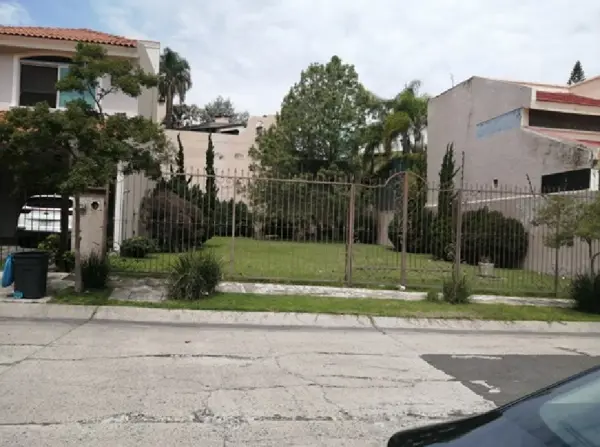 Terreno en venta en Ciudad Bugambilia, Zapopan — foto 2 de 10